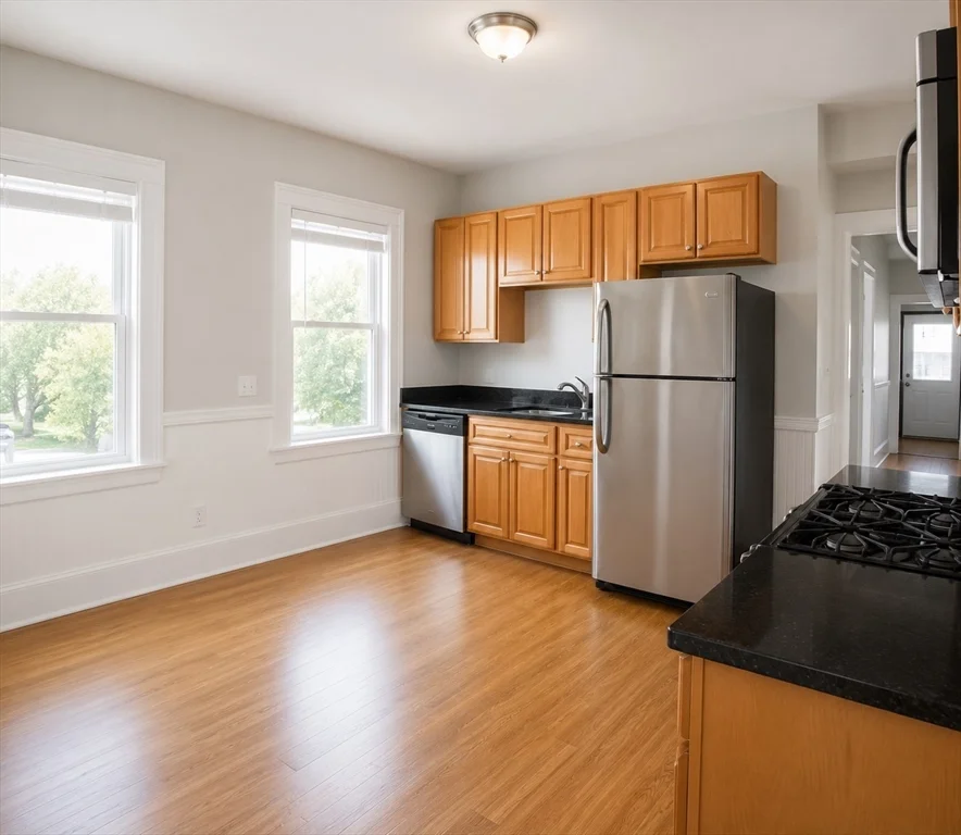3 bed, 1 bath apartment for rent at 102 Saxton St Unit 3, Dorchester — photo 2 of 10