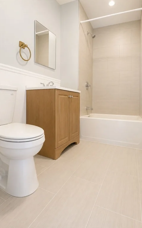 3 bed, 1 bath apartment for rent at 102 Saxton St Unit 3, Dorchester — photo 9 of 10
