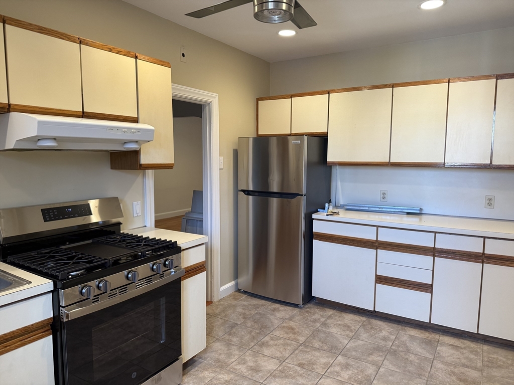 2 bed, 1 bath apartment for rent at 102 Sewall Ave Unit 5, Coolidge Corner — photo 2 of 13