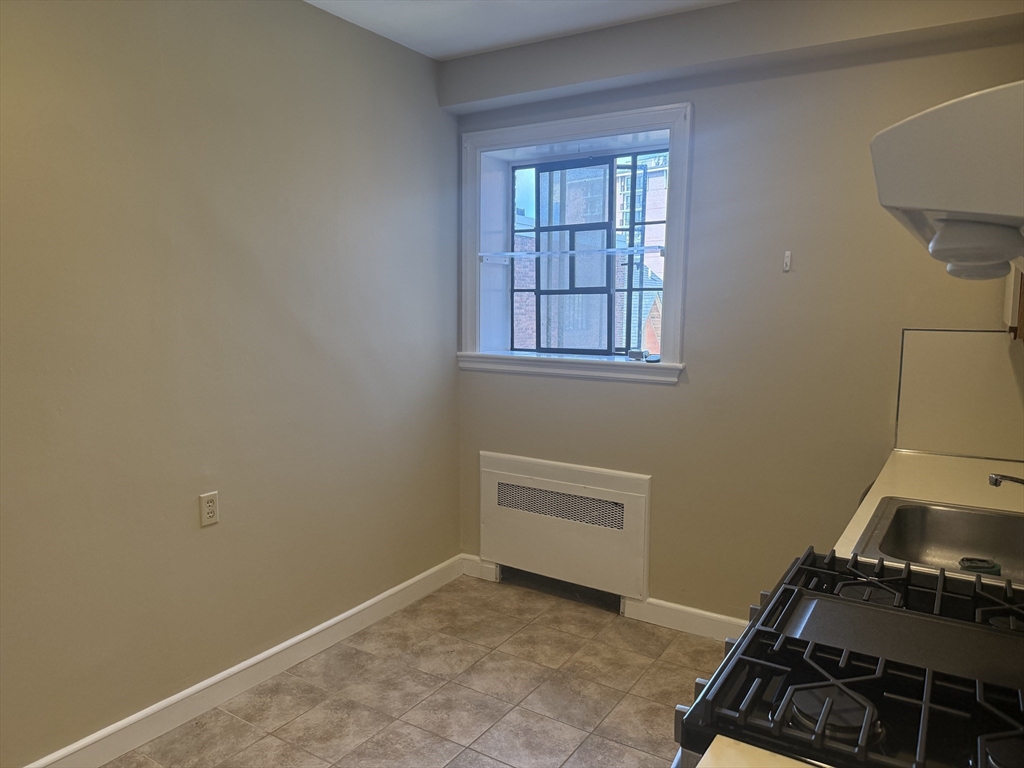 2 bed, 1 bath apartment for rent at 102 Sewall Ave Unit 5, Coolidge Corner — photo 4 of 13