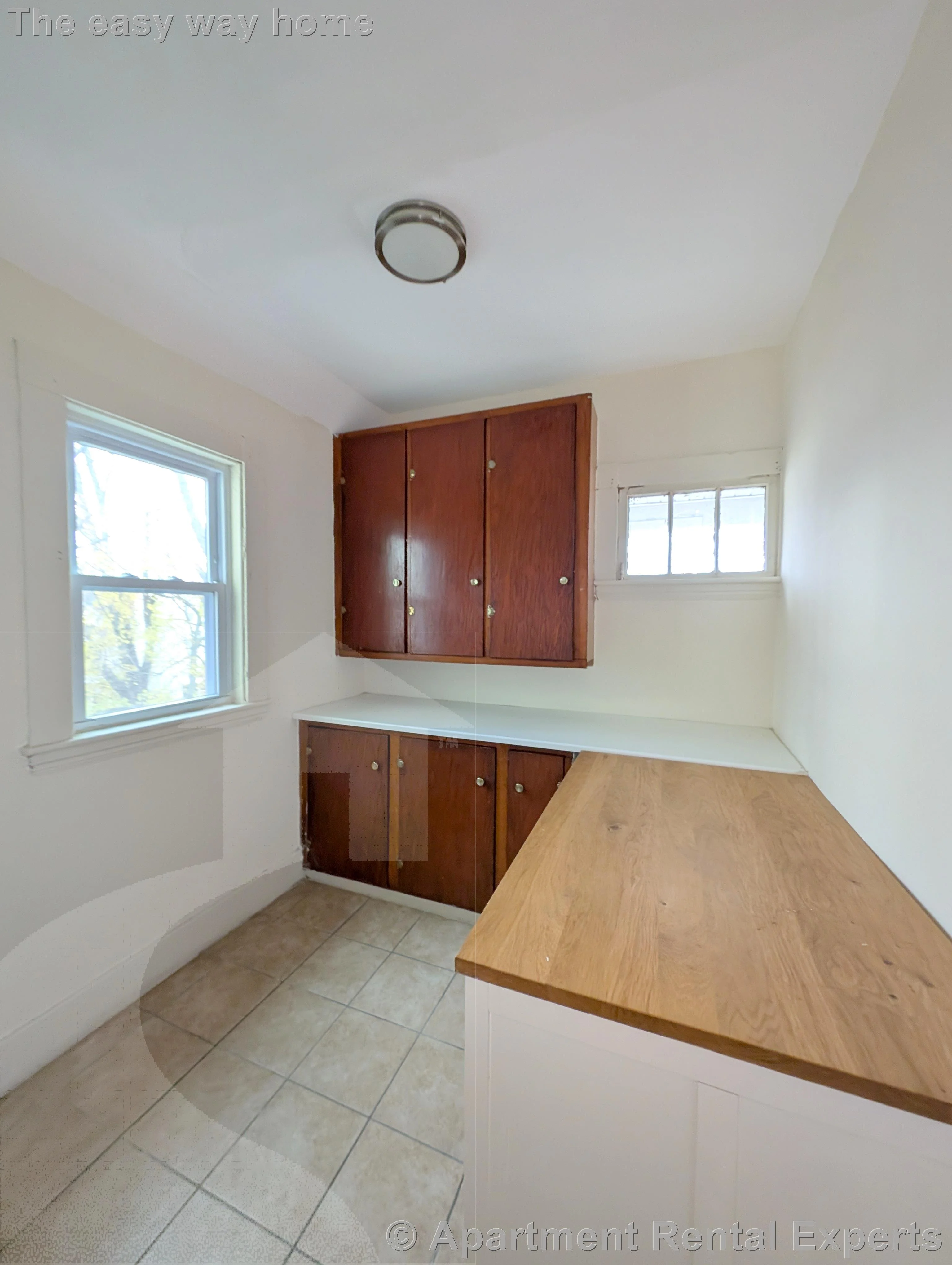 3 bed, 1 bath apartment for rent at 102 Sycamore St Unit 2, Winter Hill — photo 15 of 16