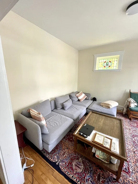 3 bed, 1 bath apartment for rent at 102 Trowbridge St Unit 1R, Cambridge — photo 3 of 22