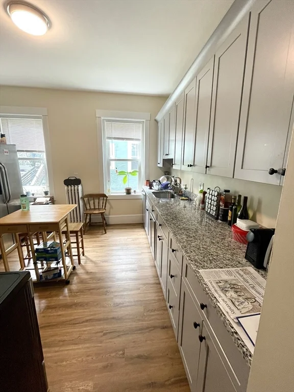 3 bed, 1 bath apartment for rent at 102 Trowbridge St Unit 1R, Cambridge — photo 8 of 22