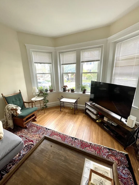 3 bed, 1 bath apartment for rent at 102 Trowbridge St Unit 1R, Cambridge — photo 1 of 22