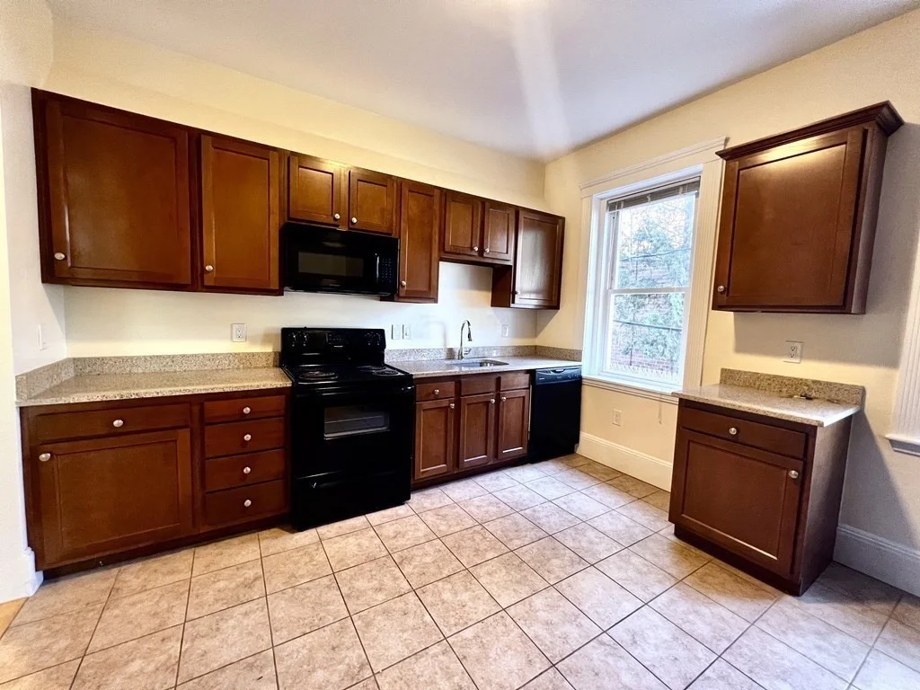 3 bed, 1 bath apartment for rent at 102 Trowbridge St Unit 2L, Mid Cambridge — photo 14 of 16