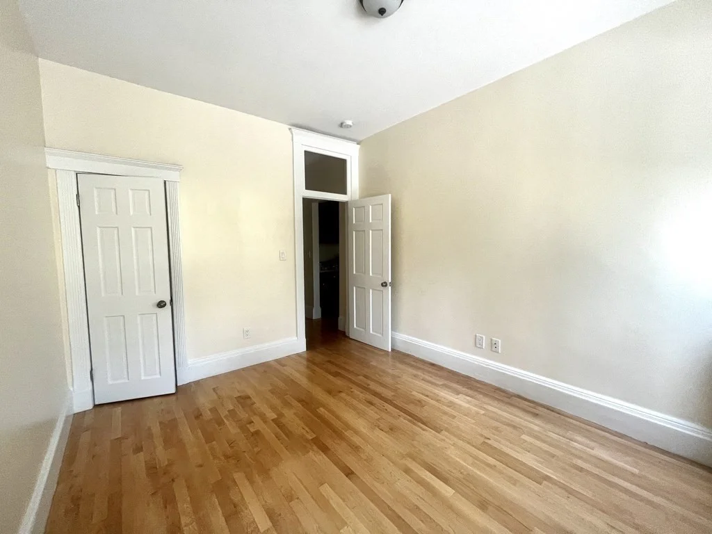3 bed, 1 bath apartment for rent at 102 Trowbridge St Unit 2L, Mid Cambridge — photo 11 of 16
