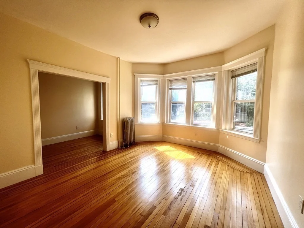 3 bed, 1 bath apartment for rent at 102 Trowbridge St Unit 3L, Mid Cambridge