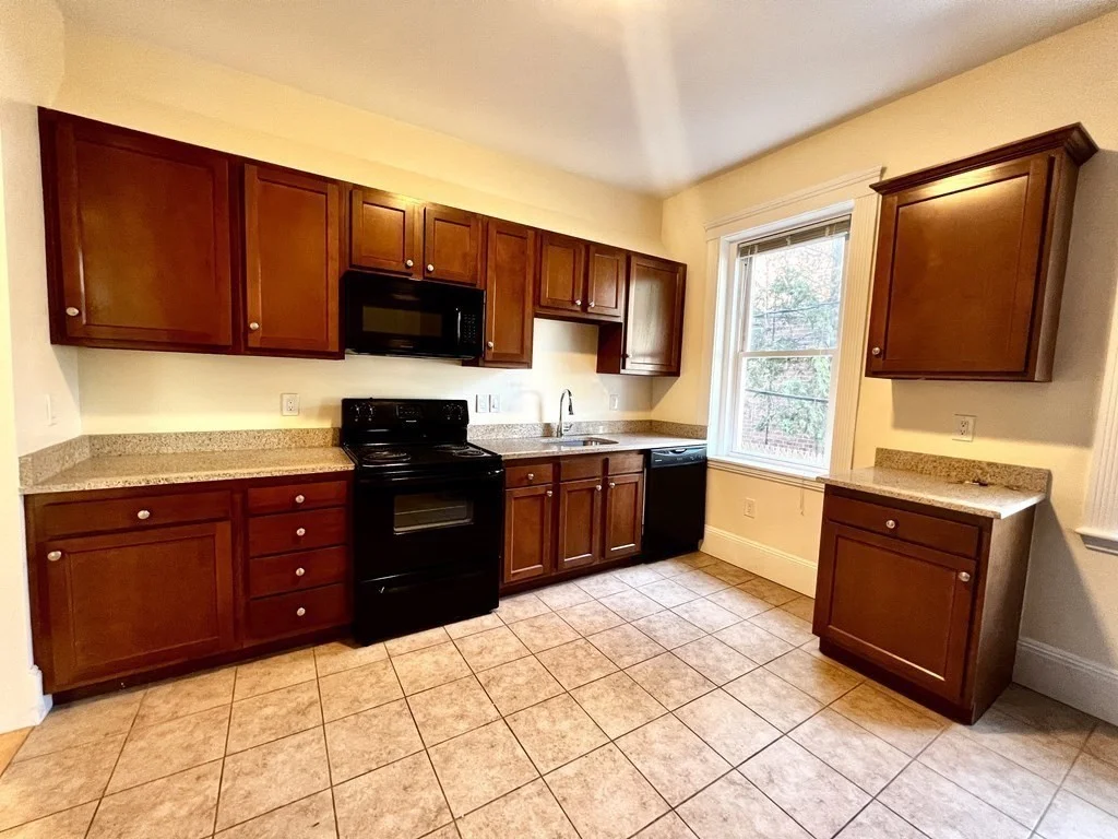 3 bed, 1 bath apartment for rent at 102 Trowbridge St Unit 3L, Mid Cambridge — photo 5 of 19