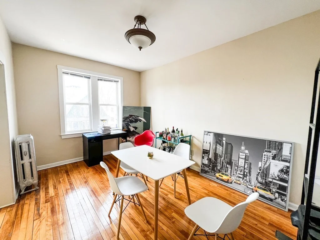 3 bed, 1 bath apartment for rent at 102 Trowbridge St Unit 3R, Cambridge — photo 3 of 15