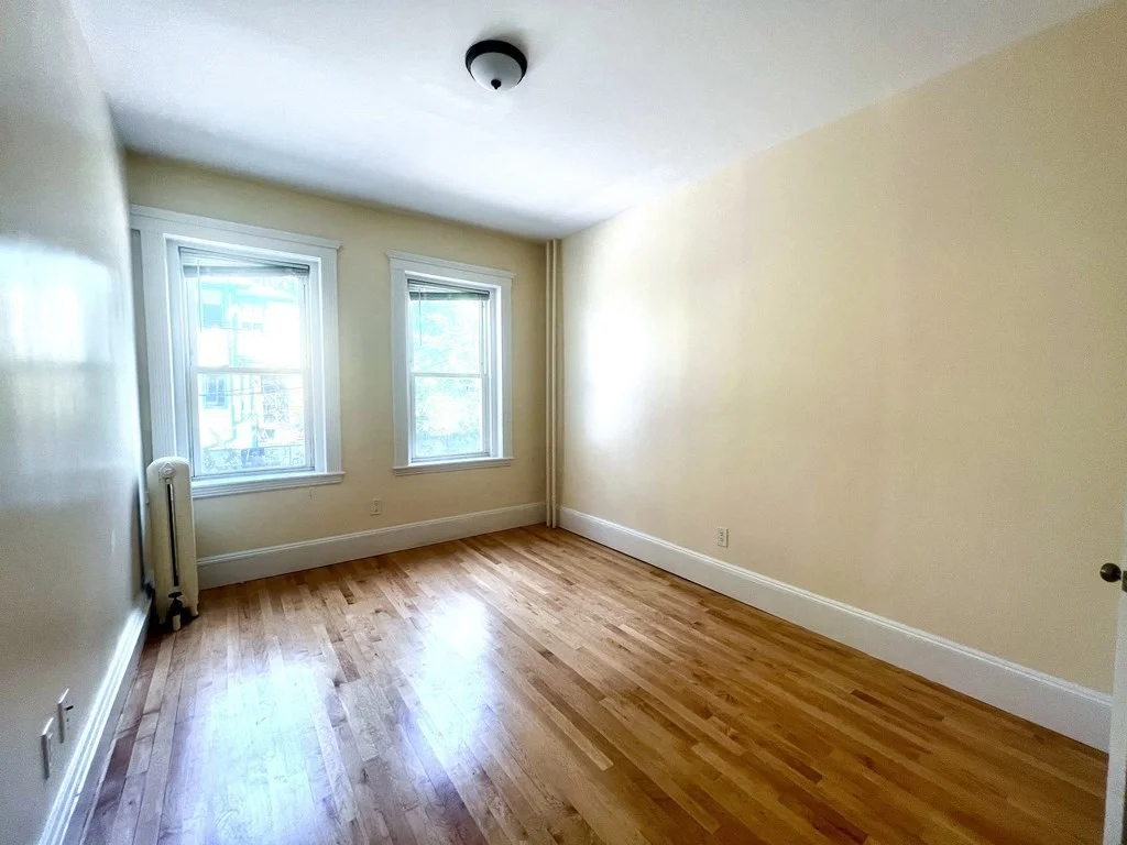 3 bed, 1 bath apartment for rent at 102 Trowbridge Unit 2, Mid Cambridge — photo 12 of 16
