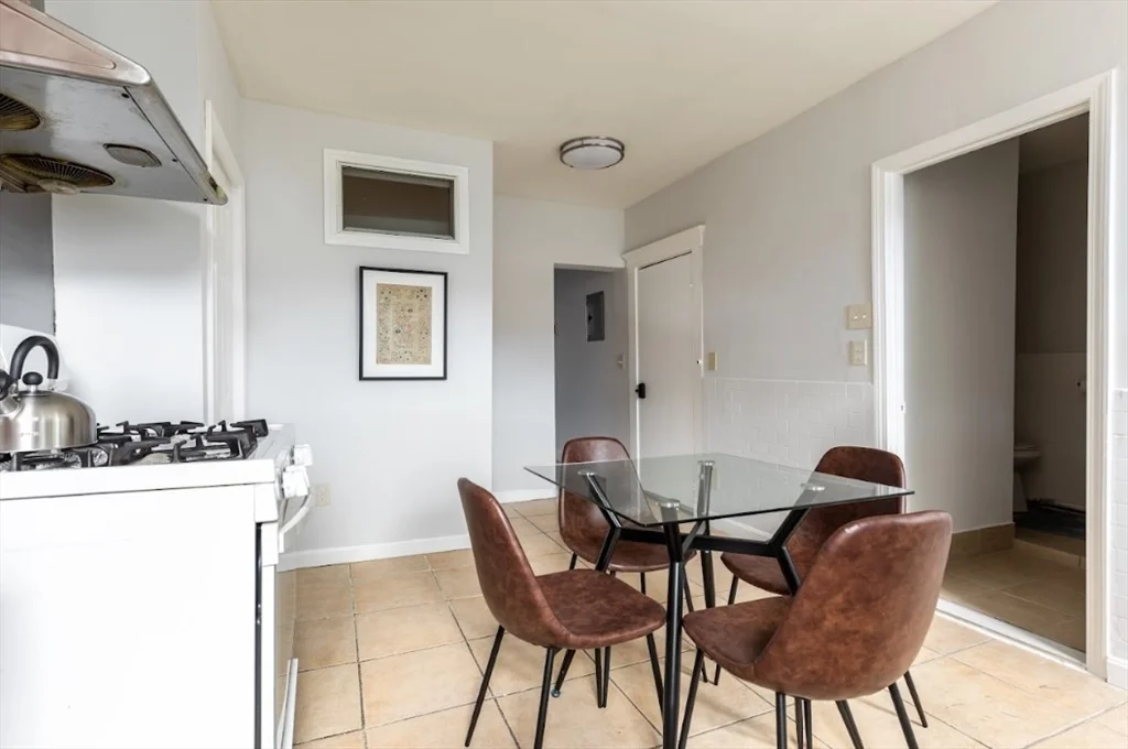 3 bed, 2 bath apartment for rent at 102 Tyler St Unit 4, Chinatown — photo 3 of 28