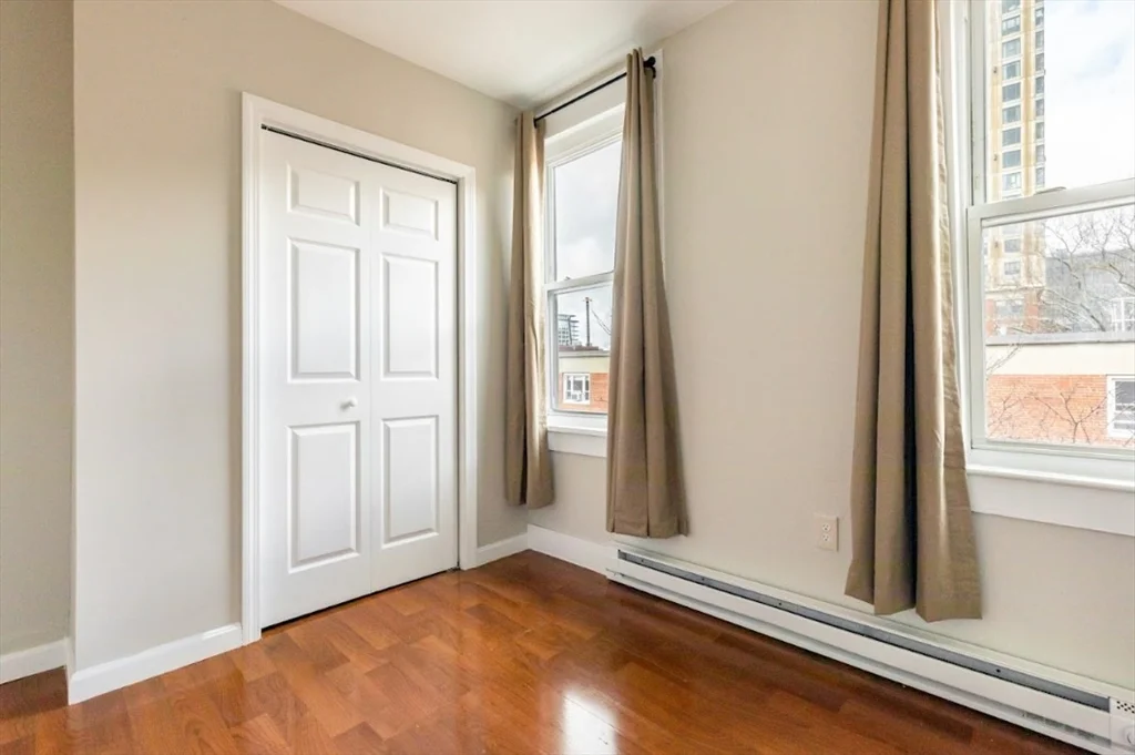 3 bed, 2 bath apartment for rent at 102 Tyler St Unit 4, Chinatown — photo 27 of 28