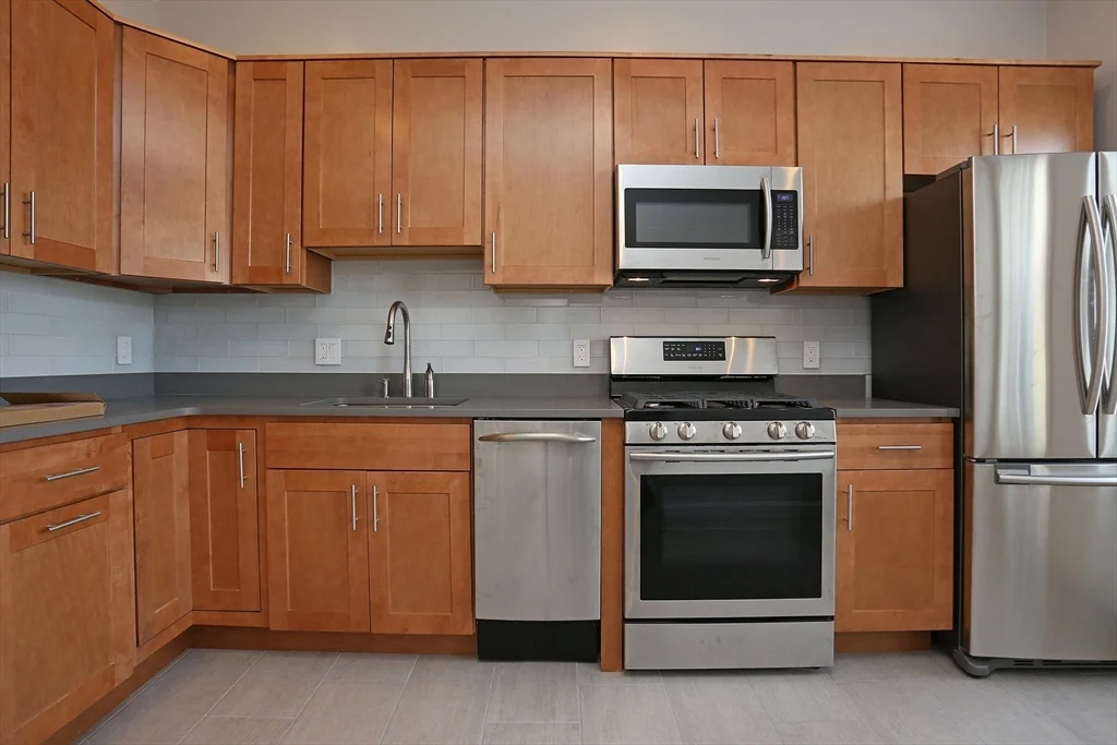 2 bed, 1 bath apartment for rent at 102 Union Park St Unit 3, South End — photo 2 of 14