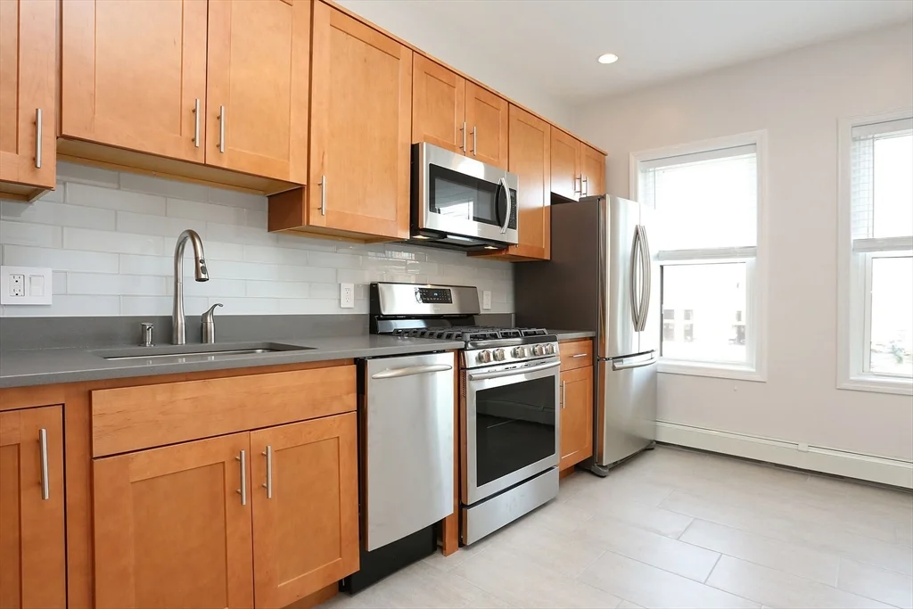 2 bed, 1 bath apartment for rent at 102 Union Park St Unit 3, South End