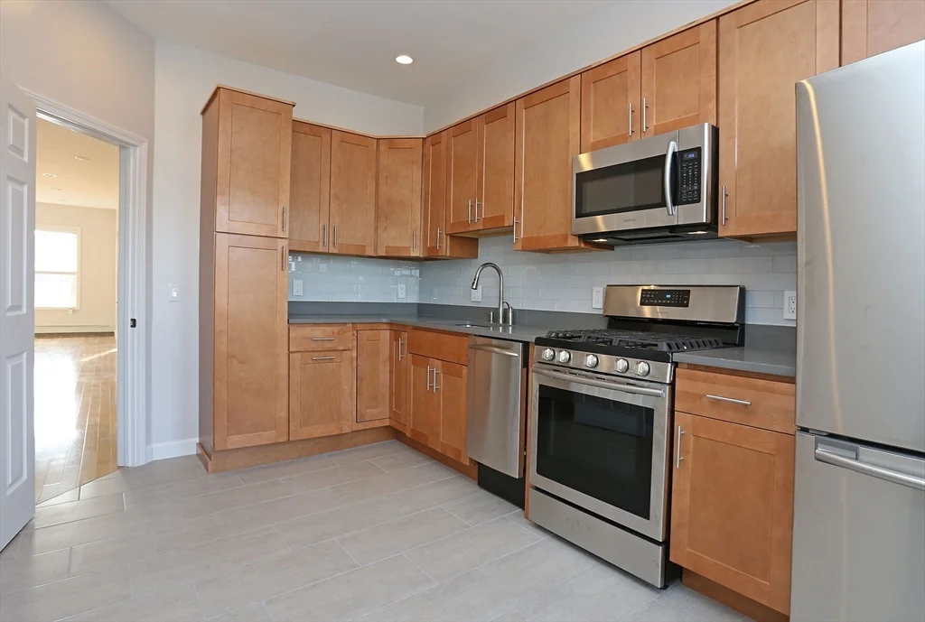 2 bed, 1 bath apartment for rent at 102 Union Park St Unit 3, South End — photo 3 of 14