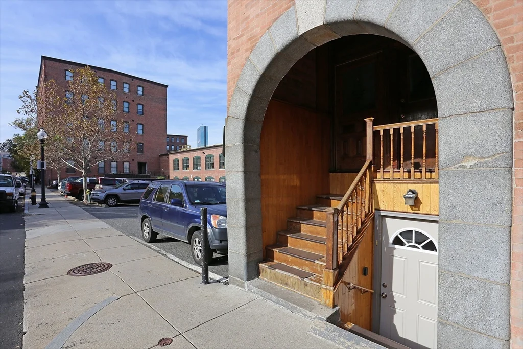 2 bed, 1 bath apartment for rent at 102 Union Park St Unit 3, South End — photo 13 of 14
