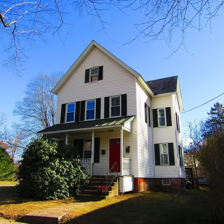 2 bed, 1 bath apartment for rent at 102 Vernon St Unit 2, Northampton — photo 1 of 14