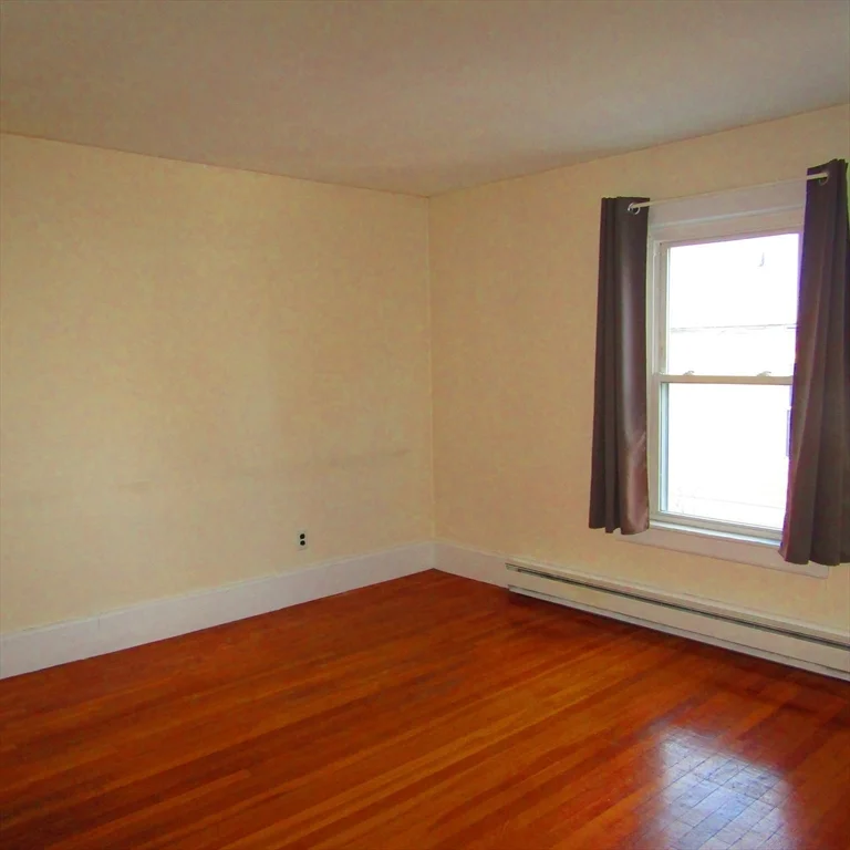2 bed, 1 bath apartment for rent at 102 Vernon St Unit 2, Northampton — photo 13 of 14