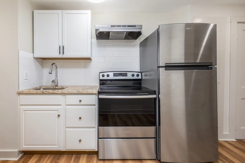 1 bed, 1 bath apartment for rent at 102 Washington St Unit 1, Old Town — photo 12 of 14