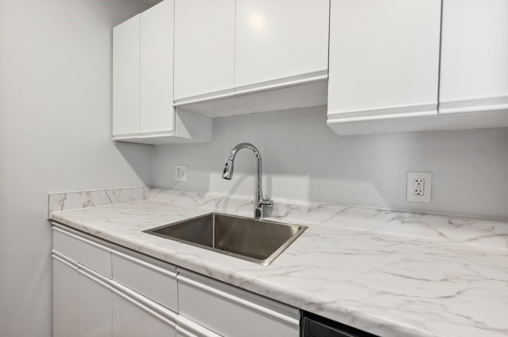 2 bed, 1 bath apartment for rent at 102 West Brookline St Unit B, South End — photo 7 of 18