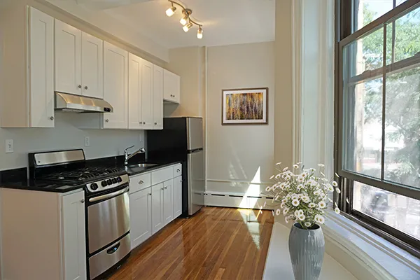 2 bed, 1 bath apartment for rent at 102 Willow St Unit 2, Wellington-Harrington