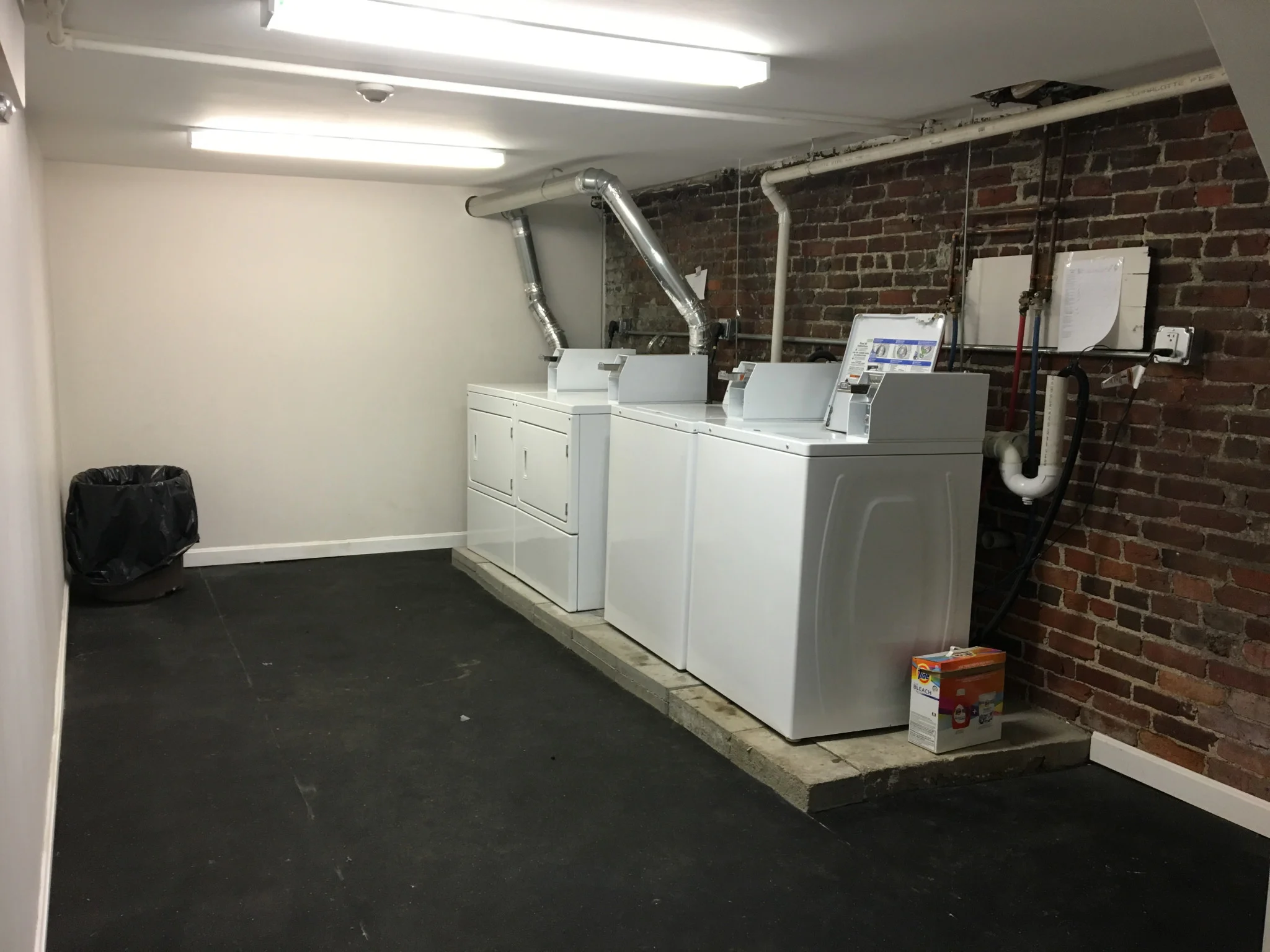 2 bed, 1 bath apartment for rent at 102 Willow St Unit 2, Wellington-Harrington — photo 8 of 8