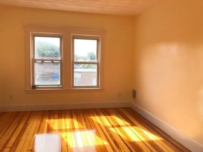 4 bed, 2 bath apartment for rent at 1020 Fellsway Unit 1020, Medford — photo 13 of 20