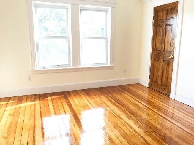 4 bed, 2 bath apartment for rent at 1020 Fellsway Unit 1020, Medford — photo 8 of 20