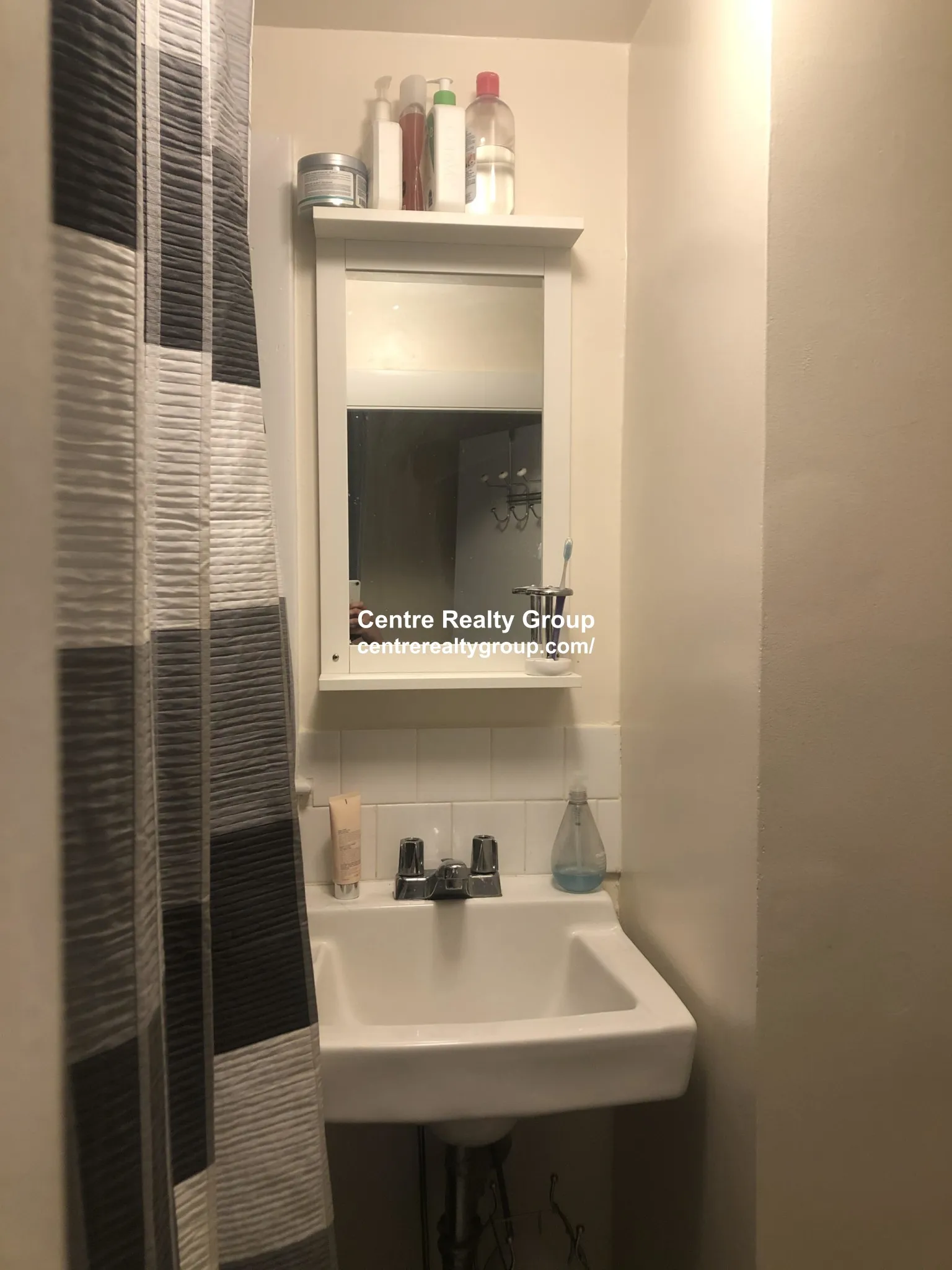 1 bed, 1 bath apartment for rent at 1024 Chestnut St Unit 2A, Newton Upper Falls — photo 6 of 9