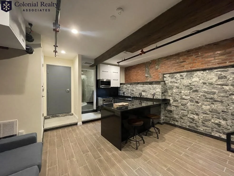 1 bed, 1 bath apartment for rent at 1024 Commonwealth Ave Unit 102, Boston — photo 8 of 11