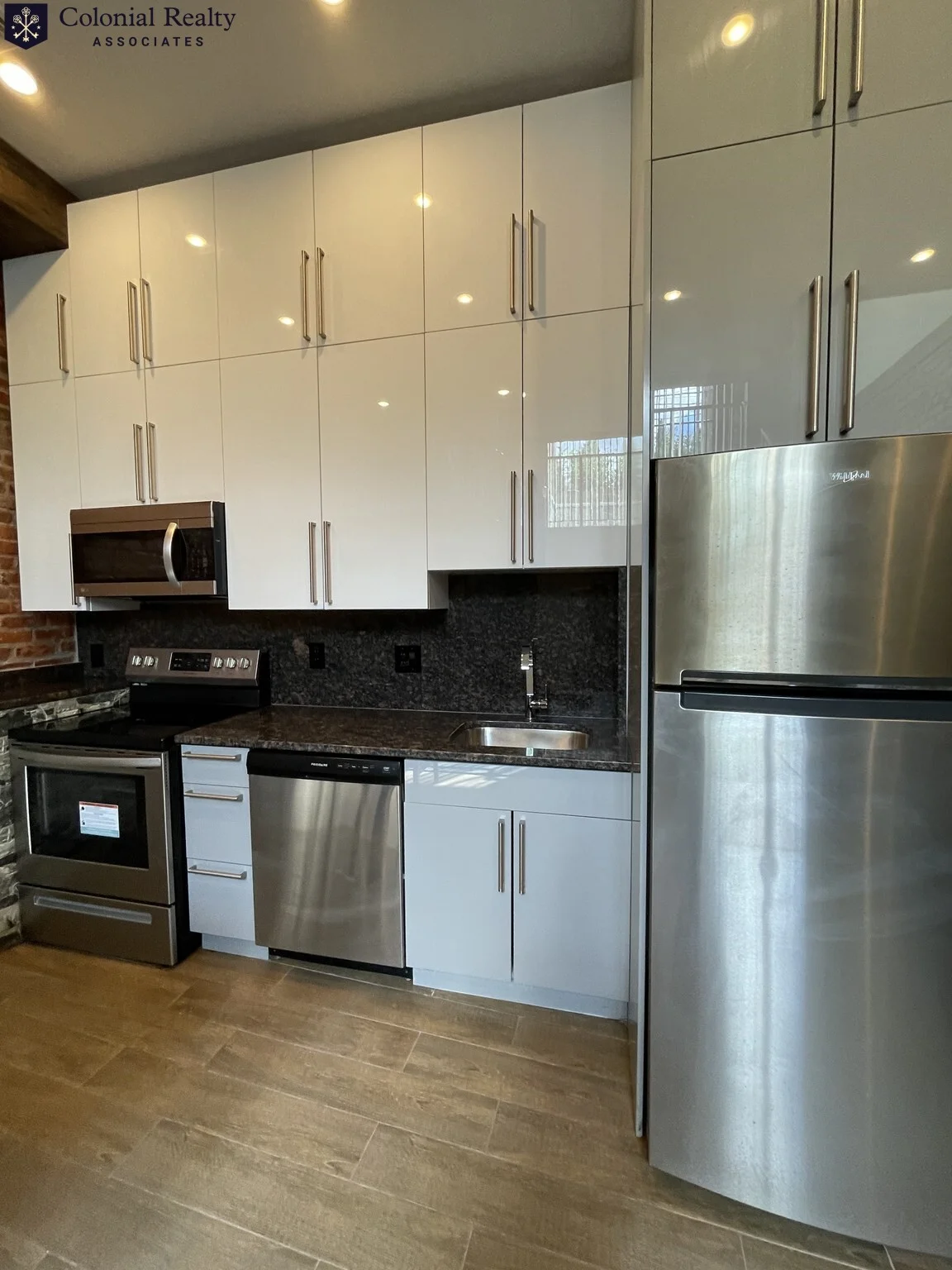 1 bed, 1 bath apartment for rent at 1024 Commonwealth Ave Unit 108, Boston — photo 3 of 12