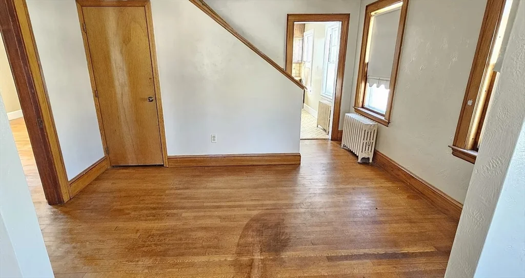 3 bed, 1 bath apartment for rent at 1024 N Main St Unit 1024, Brockton — photo 6 of 12