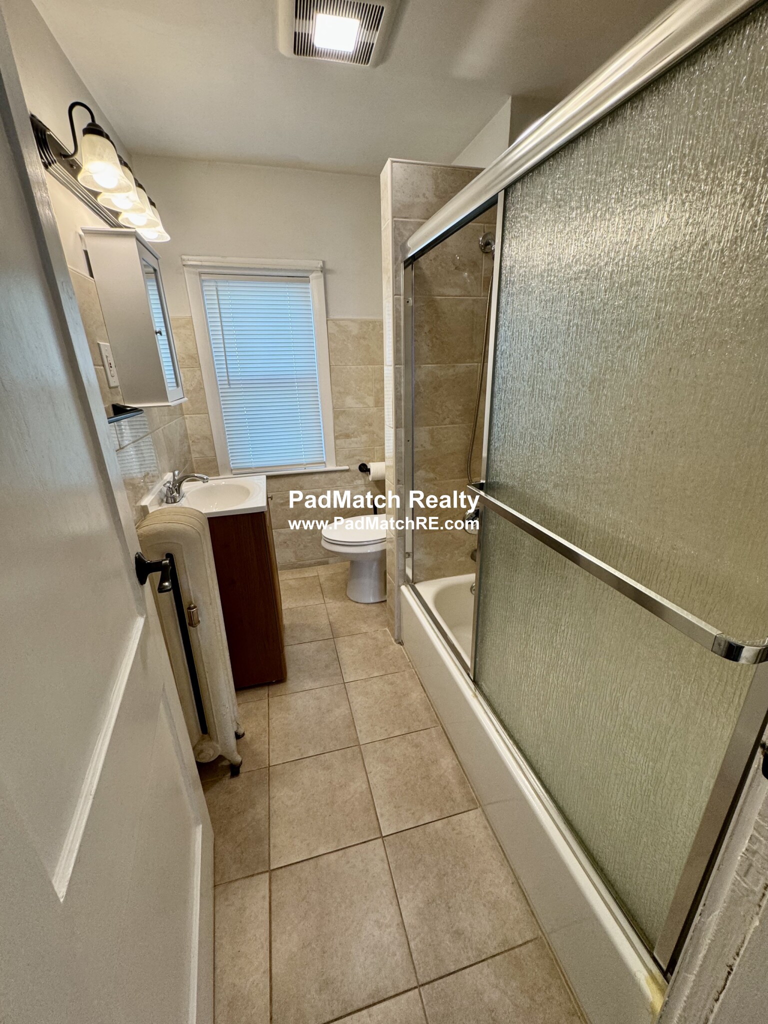 2 bed, 1 bath apartment for rent at 1024 North Shore Rd Unit 1, Revere — photo 13 of 19