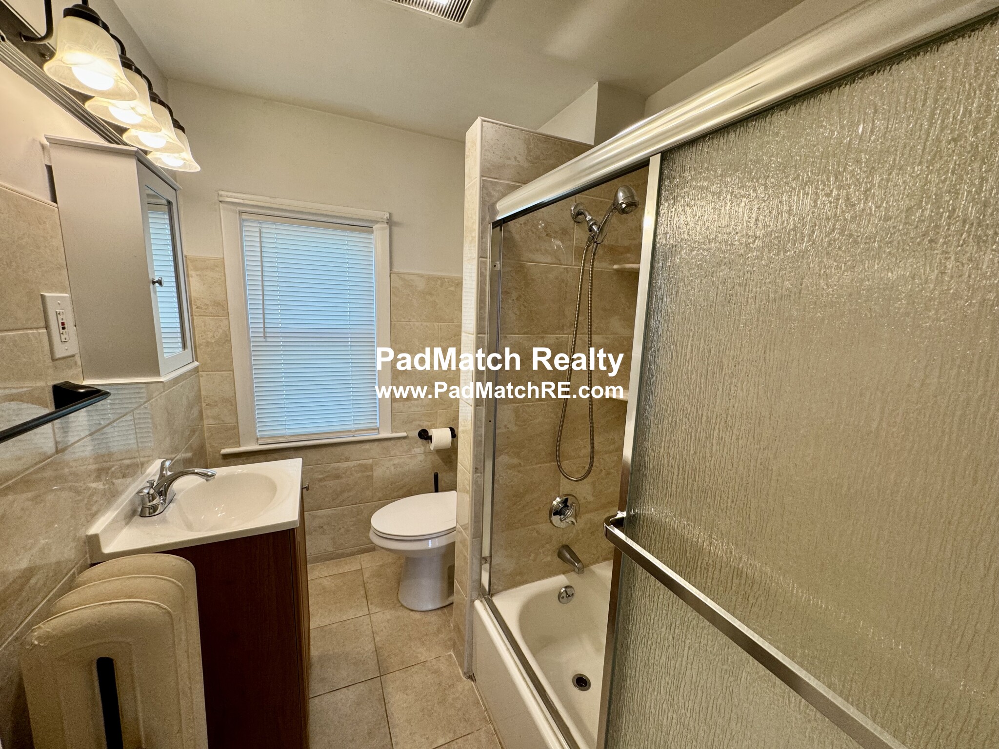 2 bed, 1 bath apartment for rent at 1024 North Shore Rd Unit 1, Revere — photo 14 of 19