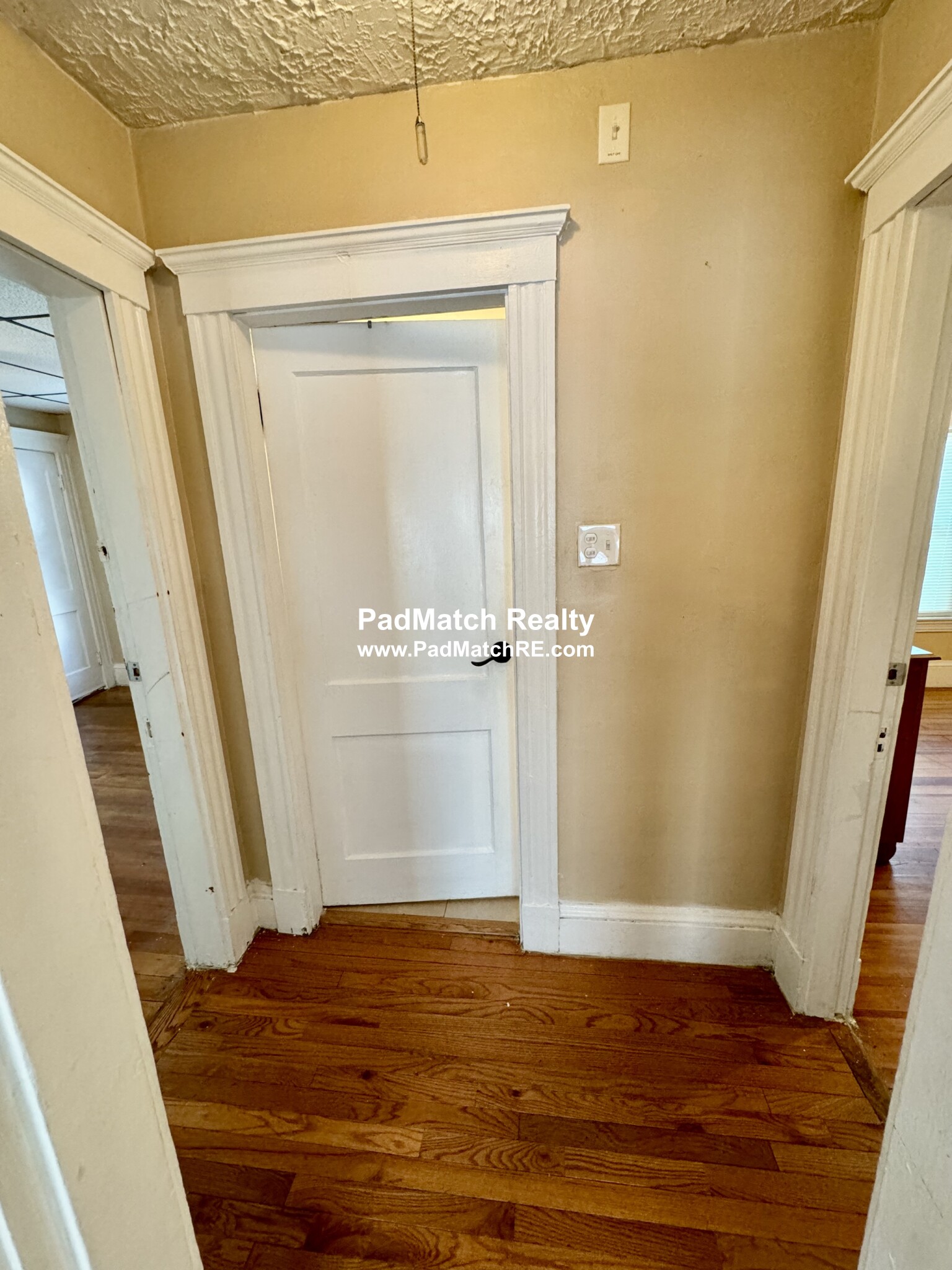 2 bed, 1 bath apartment for rent at 1024 North Shore Rd Unit 1, Revere — photo 7 of 19