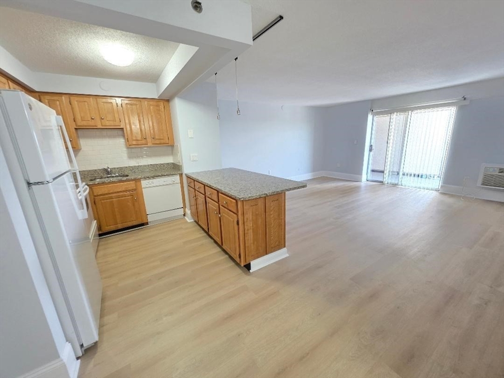 1 bed, 1 bath apartment for rent at 1025 Hancock St Unit 6K, Quincy Center — photo 9 of 16
