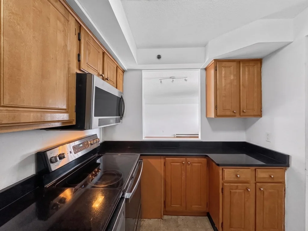 2 bed, 1 bath apartment for rent at 1025 Hancock St Unit 8C, Quincy — photo 4 of 21