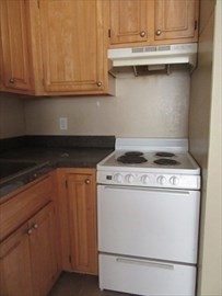 Studio bed, 1 bath apartment for rent at 1025 Hancock Unit 1E, Quincy — photo 4 of 8