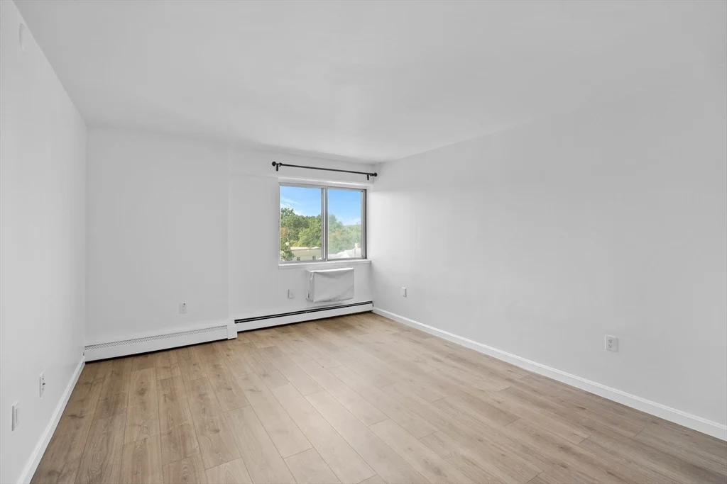 1 bed, 1 bath apartment for rent at 1025 Hancock Unit 6G, Quincy Center — photo 9 of 16