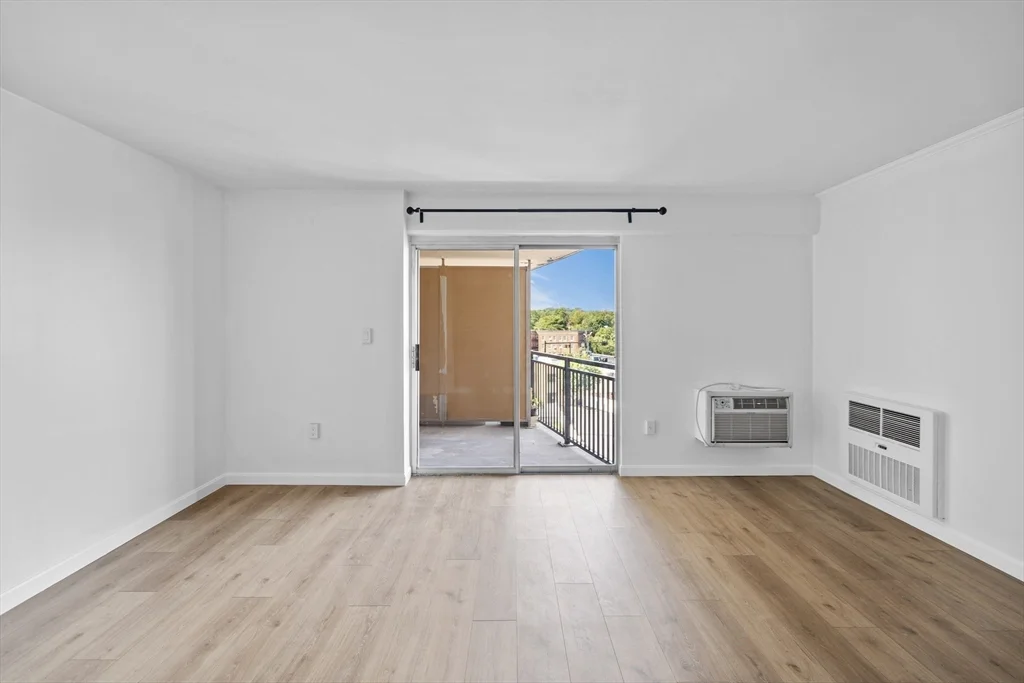 1 bed, 1 bath apartment for rent at 1025 Hancock Unit 6G, Quincy Center — photo 6 of 16