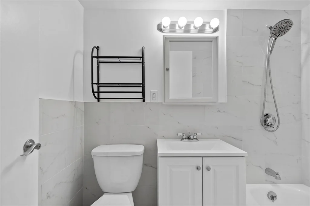 1 bed, 1 bath apartment for rent at 1025 Hancock Unit 6G, Quincy Center — photo 12 of 16