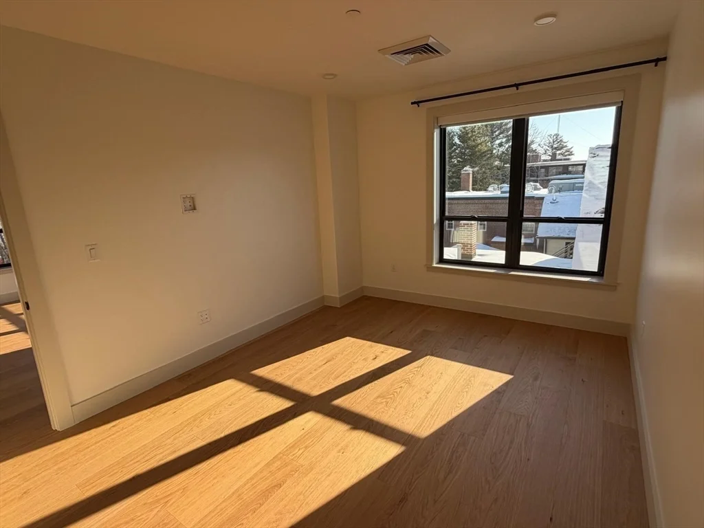 2 bed, 2 bath apartment for rent at 1025 Massachusetts Ave Unit 302, Arlington Heights — photo 6 of 20