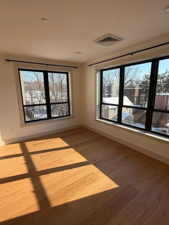 2 bed, 2 bath apartment for rent at 1025 Massachusetts Ave Unit 302, Arlington Heights — photo 5 of 20