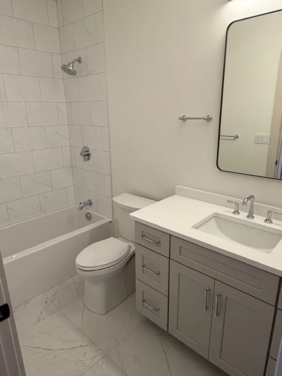 2 bed, 2 bath apartment for rent at 1025 Massachusetts Ave Unit 302, Arlington Heights — photo 10 of 20