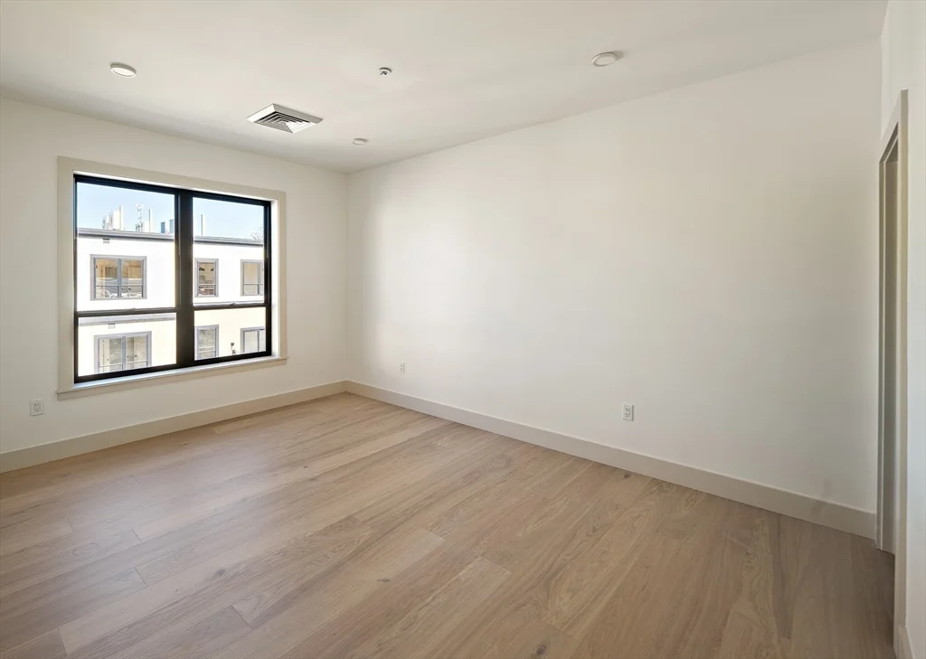 2 bed, 2 bath apartment for rent at 1025 Massachusetts Ave Unit 501, Arlington Heights — photo 9 of 30