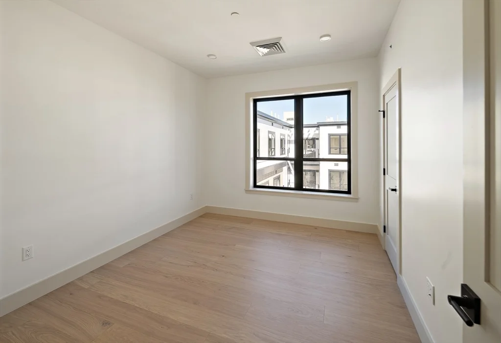 2 bed, 2 bath apartment for rent at 1025 Massachusetts Ave Unit 501, Arlington Heights — photo 7 of 30