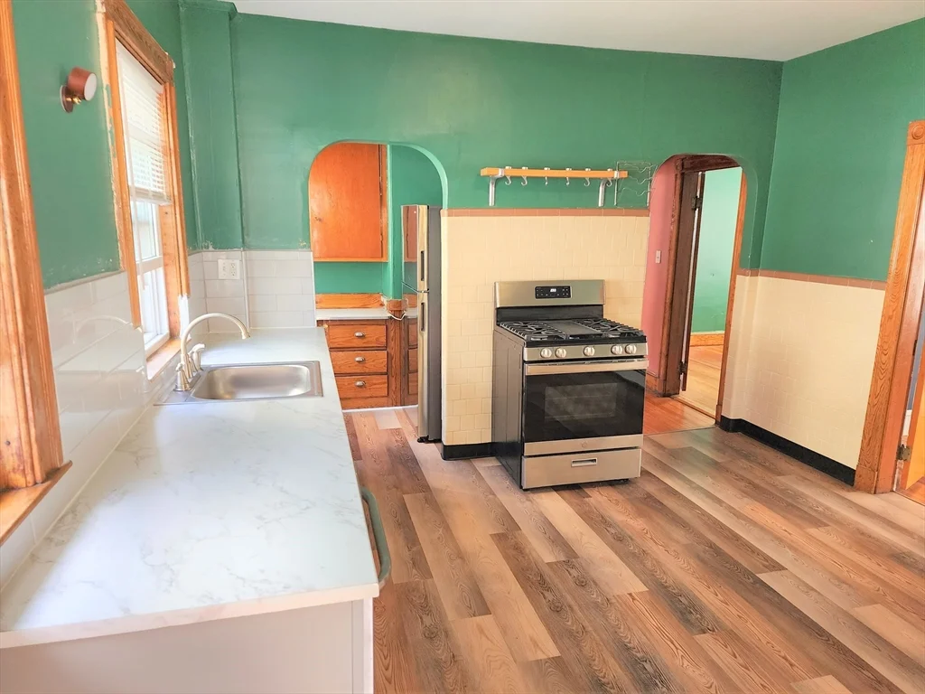 3 bed, 2 bath apartment for rent at 1027 Broadway Unit 1, Tufts University — photo 1 of 20