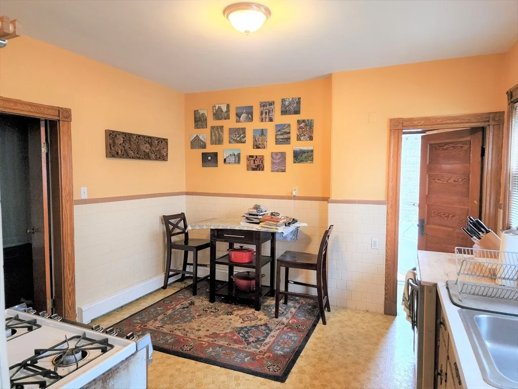 3 bed, 2 bath apartment for rent at 1027 Broadway Unit 1, Tufts University — photo 5 of 20