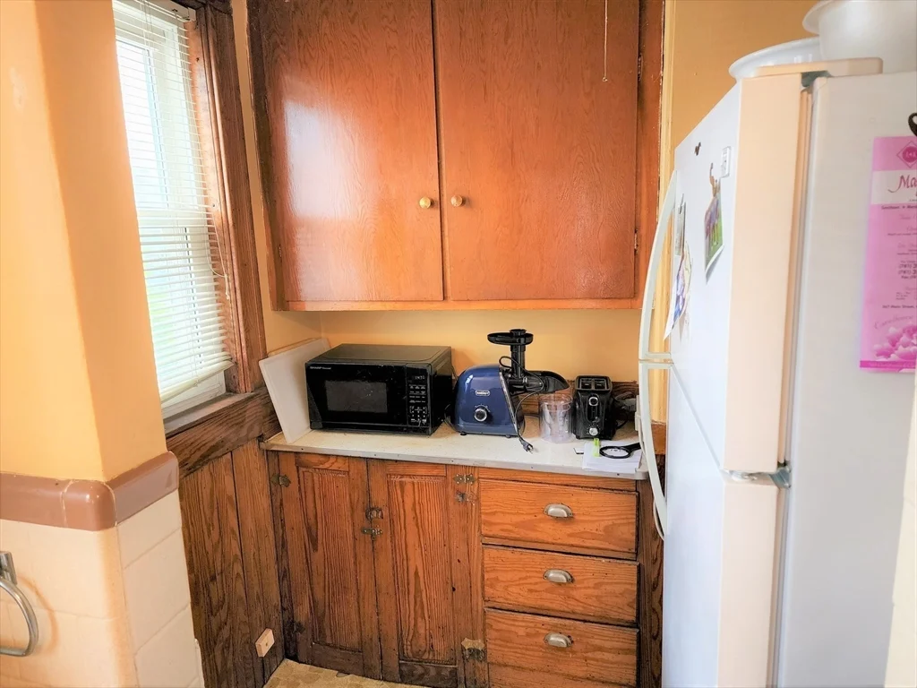 3 bed, 2 bath apartment for rent at 1027 Broadway Unit 1, Tufts University — photo 6 of 20