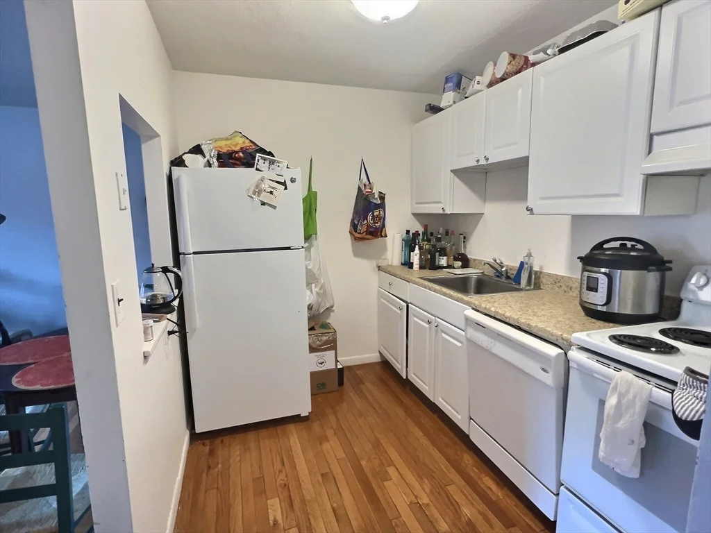 1 bed, 1 bath apartment for rent at 1027 Commonwealth Ave Unit 17, Allston — photo 1 of 6